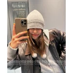 miumiu 2025 Early Fall/Winter Collection 🎩 Adorable Pom-Pom Pendant Cashmere Knit Beanie / Ushanka Hat - Image 7