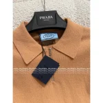 Prada 2025 Early Fall/Winter Collection 🐻 Back Keyhole Detail ◀️ Lapel Cropped Polo Knit Cashmere Sweater for Women - Image 7
