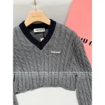 miumiu 2025 Early Fall Collection 💵 Cropped V-Neck Cable Knit Pullover Sweater for Women - 100% Wool - Image 5