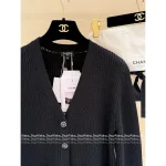 Chanel 2025 Fall/Winter Collection 🖤 Black-White Color-Block Flared Sleeve V-Neck Wool Knit Cardigan for Women - Image 10