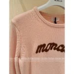 MONCLER 2025 Early Fall/Winter Collection Pink Series 🎀 Jacquard Letter Logo Round Neck Pullover - Wool/Cashmere Blend - Image 13