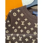 Louis Vuitton 2025 AW Collection 🐻 Embroidered Ingot Jacquard Logo Round Neck Cream-Brown Bear Pullover - 100% Imported Cashmere - Image 12