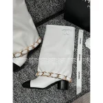 Chanel 2025 Fall/Winter Must-Have Combat Boots ❕ 100% Genuine Leather Wide-Cuff Metal Chain ⛓️👢 Leg-Lengthening Boots - Instantly Create the Illusion of Longer Legs! - Image 17