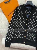 Louis Vuitton 2025 Autumn/Winter Collection 🤍 Embroidered Ingot Pattern Jacquard Logo Knit Cardigan - Full Color Range Available in Imported Kashmir Cashmere - Image 8