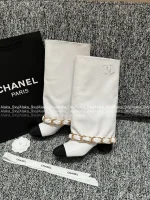 Chanel 2025 Fall/Winter Must-Have Combat Boots ❕ 100% Genuine Leather Wide-Cuff Metal Chain ⛓️👢 Leg-Lengthening Boots - Instantly Create the Illusion of Longer Legs! - Image 13