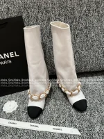 Chanel 2025 Fall/Winter Must-Have Combat Boots ❕ 100% Genuine Leather Wide-Cuff Metal Chain ⛓️👢 Leg-Lengthening Boots - Instantly Create the Illusion of Longer Legs! - Image 12