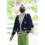Chanel 🆕 2025 Fall/Winter Colorblock V-Neck Embroidered Badge Pocket Kashmir Cashmere Cardigan - Image 3