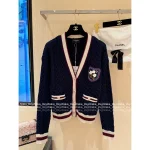 Chanel 🆕 2025 Fall/Winter Colorblock V-Neck Embroidered Badge Pocket Kashmir Cashmere Cardigan