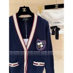 Chanel 🆕 2025 Fall/Winter Colorblock V-Neck Embroidered Badge Pocket Kashmir Cashmere Cardigan - Image 7