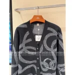 Hermes 2025 Fall/Winter Collection 🍊 Crystal Button V-Neck Jacquard (with Silk) Wool Knit Cardigan for Women - Image 2