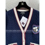 Chanel 🆕 2025 Fall/Winter Colorblock V-Neck Embroidered Badge Pocket Kashmir Cashmere Cardigan - Image 4