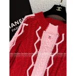 Chanel 2025 Fall/Winter Runway Collection ♥️ Color-Block Red Tone Round Neck Crystal Embellished Knit Dress - 100% Imported Wool - Image 12