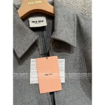 miumiu 2025 Early Fall/Winter Collection 🩶 Minimalist Luxury Gray Tones Lapel Letter Logo Imported Lambswool/Cashmere Jacket - Image 13