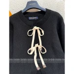 Louis Vuitton 2025 Early Fall/Winter Collection Imported 100% Cashmere Fabric Tie-Waist Genuine Leather Logo Bow Cardigan Sweater - Image 3
