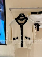 Chanel 2025 Fall/Winter Collection 🤍 100% Kashmir Cashmere Handmade Bow 🎀 Color-Block Pocket Knit Cardigan - Image 22