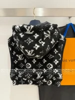 Louis Vuitton 2025 Early Fall/Winter Collection 🔍 Hooded Sleeveless Polar Fleece Granular Print Logo Quilted Vest for Women - Image 24