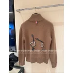 THOM BROWNE 2025 Early Fall/Winter Collection 🤎 Back Goose Design Zip-Front Mock Neck 100% Wool Knit Sweater - Image 8