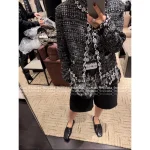 Chanel 2025 Fall/Winter Collection 🆕 Handmade Floral Beaded Wool 🦙 Tweed Fabric Woven Pocket Blazer - Image 2