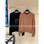 Louis Vuitton 2025 Early Fall/Winter Collection 🤎 Embroidered Letter Logo Round Neck Wool/Cashmere Blend Pullover Knit Sweater
