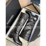 Chanel 2025 Fall/Winter Collection 👢 Quilted Pattern Embossed Logo Imported Genuine Patent Leather Equestrian Boots - Image 3