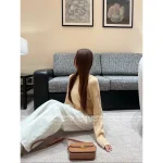 MONCLER 2025 Early Fall/Winter Collection ☑️ Lapel Embroidered Badge Logo Cashmere Knit Sweater for Women - Image 4