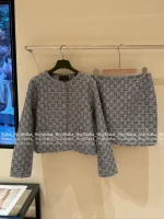 Gucci 2025 Fall/Winter Collection 🩶 All-Over 3D Jacquard Logo Crystal Embroidery Gray Tone Blazer / Midi Skirt
