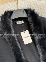 VALENTINO 2025 Fall/Winter Collection 🖤 Fur-Trim Lapel Runway Style Wool Knit Coat for Women - Image 14