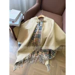 BURBERRY 2025 Fall/Winter Collection 🦙 Little Rich Girl Plaid Fringe Mid-Length Heavyweight Reversible Shearling Cape - Image 20