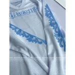 CHROME HEARTS 2025 Fall Collection 🩵 Blue Sanskrit Letter Print Logo Stylish V-Neck Long Sleeve T-Shirt - Image 4