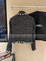 Chanel 2025 Fall/Winter Collection 🆕 Handmade Floral Beaded Wool 🦙 Tweed Fabric Woven Pocket Blazer - Image 24