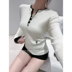Dior 2025 Fall/Winter New Collection 🐝 Layered False Two-Piece Round Neck Pullover Wool Base Layer for Women - Image 6