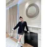 Chanel 2025 Fall/Winter CoCo Neige Ski Collection 🤍 ❄️ Color-Block V-Neck Terry Cuff Pullover Wool Knit Sweater for Women - Image 5