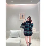 miumiu 2025 Early Fall/Winter Collection 💚 Color-Block Plaid Fleece Zip-Up Furry Jacket Oversized Fit - Image 2