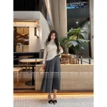 Prada 2025 Early Fall/Winter Collection ▶️ Genuine Leather Logo Accent High-Waist Slimming Artisan Pleated Midi/Maxi Skirt for Women - Image 2