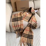 BURBERRY 2025 Fall/Winter Collection 🧣 Classic Plaid Fringe Chain-Tassel Cape Scarf - A Must-Have for the Stylish Woman~ Imported Wool & Cashmere Blend Premium Quality - Image 4