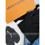 Louis Vuitton 2025 Early Fall/Winter Collection 🔍 Embroidered Logo Mock Neck Black Slim-Fit Wool Knit Base Layer for Women - Slimming & Elegant - Image 13