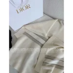 Dior 2025 Fall/Winter Ski Collection 🏔️ Artisan Gold-Thread Embroidered Star ⭐️ Logo Navy Lapel Cashmere Cape Sweater - Image 4