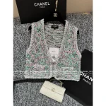 Chanel 2025 Fall/Winter Collection 🍏 Atelier Series Chunky Knit Hand-Crocheted Bow Crystal Silk-Wool Blend Vest - Image 15
