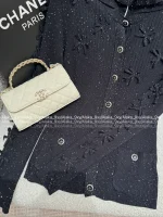 Chanel 2025 Fall/Winter Collection 🦋 Silver-Thread Inlaid 3D Snowflake Embellishment Mock Neck Crystal Button Black Slim-Fit Wool Knit Top - Image 19