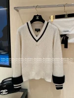 Chanel 2025 Fall/Winter CoCo Neige Ski Collection 🤍 ❄️ Color-Block V-Neck Terry Cuff Pullover Wool Knit Sweater for Women - Image 8