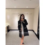 Chanel 2025 Fall/Winter Collection 🖤 Four-Pocket Tweed Woven Wool Mid-Length Blazer with Silk Lining - Image 15