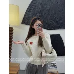 Celine 2025 Early Fall/Winter Collection ♥️ Brooch Logo Round Neck Wool Knit Pullover for Women - Image 4