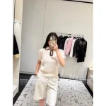 Chanel 2025 Fall/Winter CoCo Neige Ski Collection ❄️ Colorblock Crochet Peter Pan Collar Crystal Bow Embellishment Cashmere Short Sleeve - Image 10
