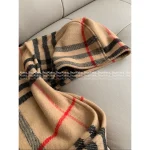 BURBERRY 2025 Fall/Winter Collection 🧣 Classic Plaid Fringe Chain-Tassel Cape Scarf - A Must-Have for the Stylish Woman~ Imported Wool & Cashmere Blend Premium Quality - Image 17