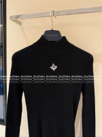 Louis Vuitton 2025 Early Fall/Winter Collection 🔍 Embroidered Logo Mock Neck Black Slim-Fit Wool Knit Base Layer for Women - Slimming & Elegant - Image 8