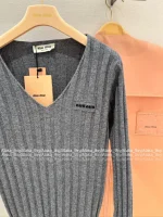 miumiu 2025 Early Fall/Winter Collection 🆕 V-Neck Ribbed Gray Tones Versatile Wool Knit Sweater 🐑 100% Imported Wool - Image 16