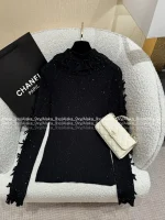 Chanel 2025 Fall/Winter Collection 🦋 Silver-Thread Inlaid 3D Snowflake Embellishment Mock Neck Crystal Button Black Slim-Fit Wool Knit Top - Image 13