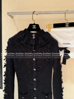 Chanel 2025 Fall/Winter Collection 🦋 Silver-Thread Inlaid 3D Snowflake Embellishment Mock Neck Crystal Button Black Slim-Fit Wool Knit Top - Image 11