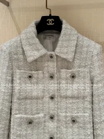 Chanel 2025 Fall/Winter Collection 🤍 Lapel Gem Button Four-Pocket Imported Wool Tweed Woven Coat for Women - Image 17