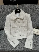 Chanel 2025 Fall/Winter Collection 🤍 Lapel Gem Button Four-Pocket Imported Wool Tweed Woven Coat for Women - Image 15
